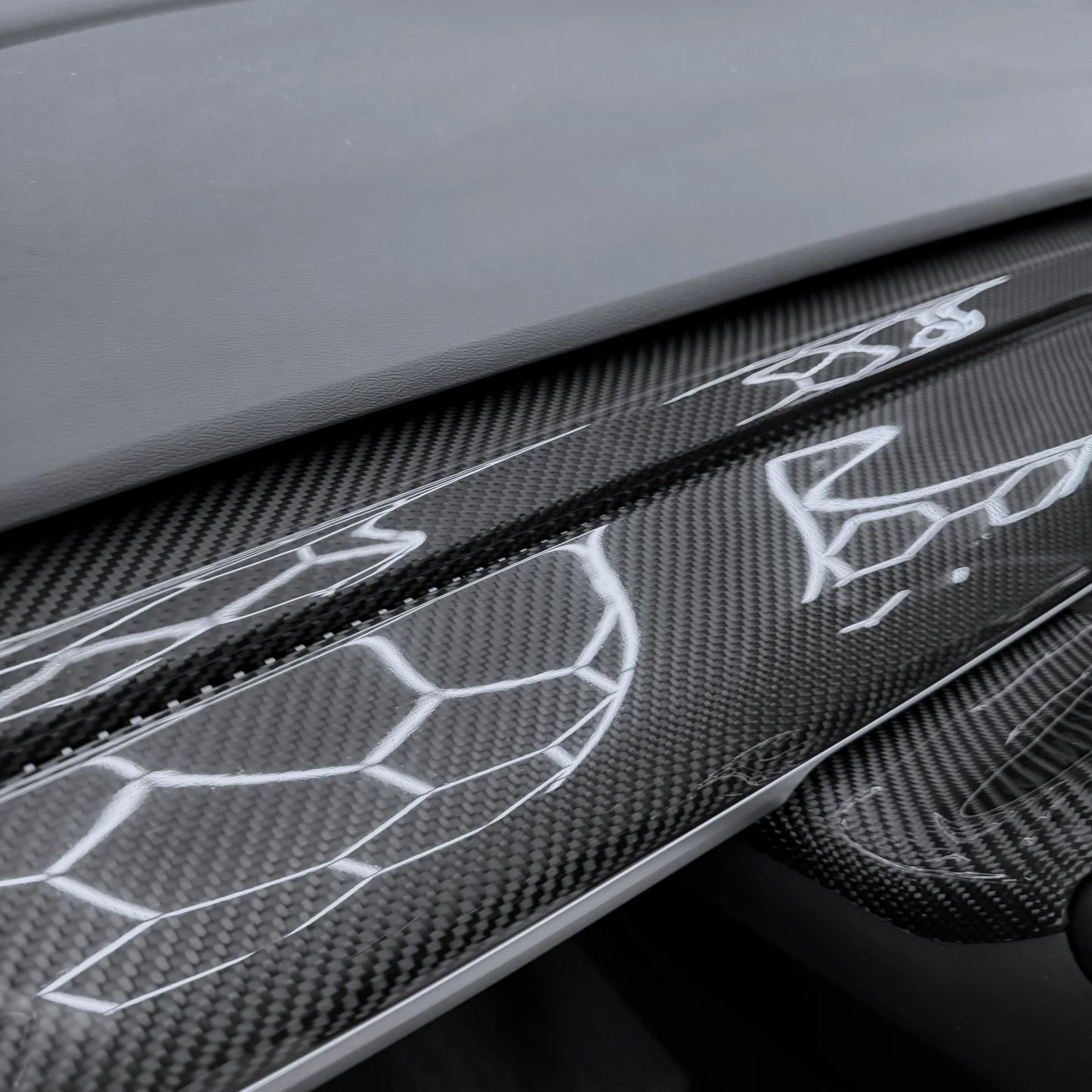 Tesla Model 3 & Model Y Mid-Upper Dashboard Core Overlay (2017–2025) – Real Dry Molded Carbon Fiber Interior Trim (Non-Highland / Non-Juniper)