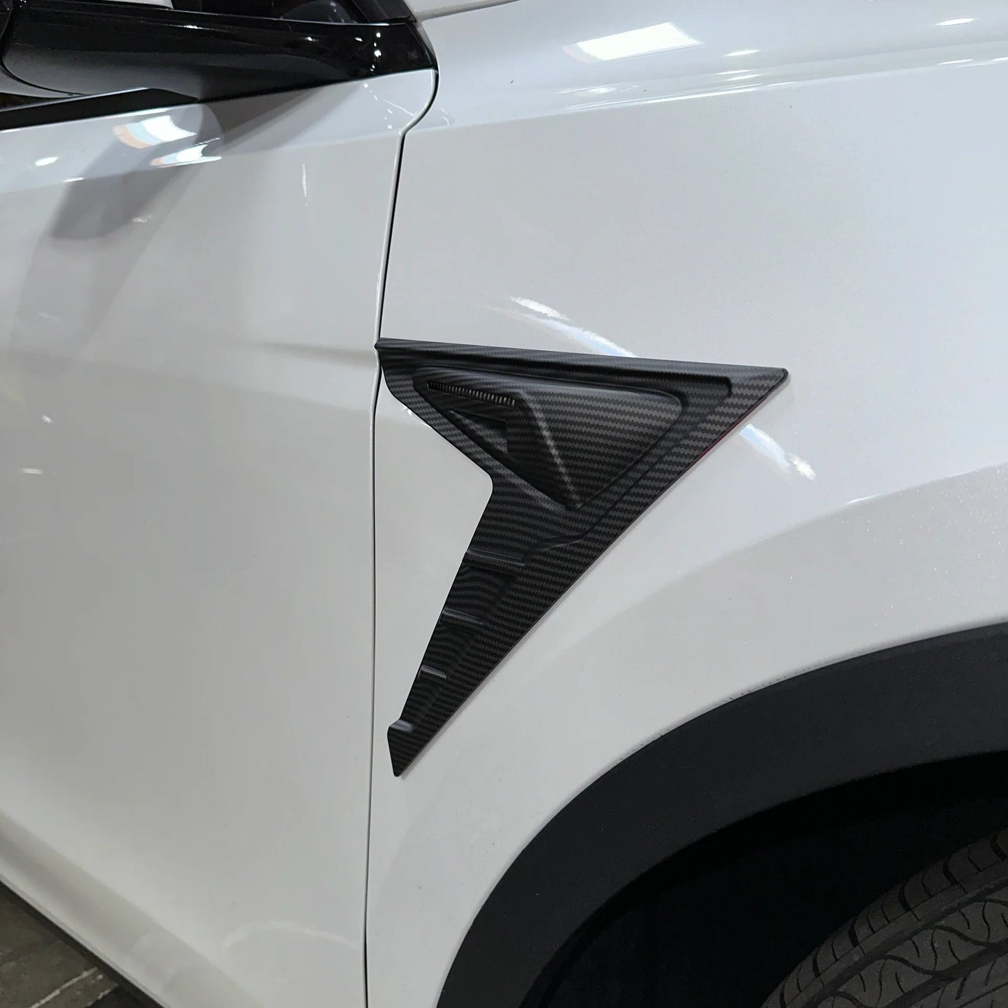 2017–2024 Tesla Model 3 & Model Y Full-Cover Turn Signal Caps & Fender Accent Flares – Carbon Fiber Coated, Glossy & Matte Options (1 Pair, Gen 2/3 Hardware)
