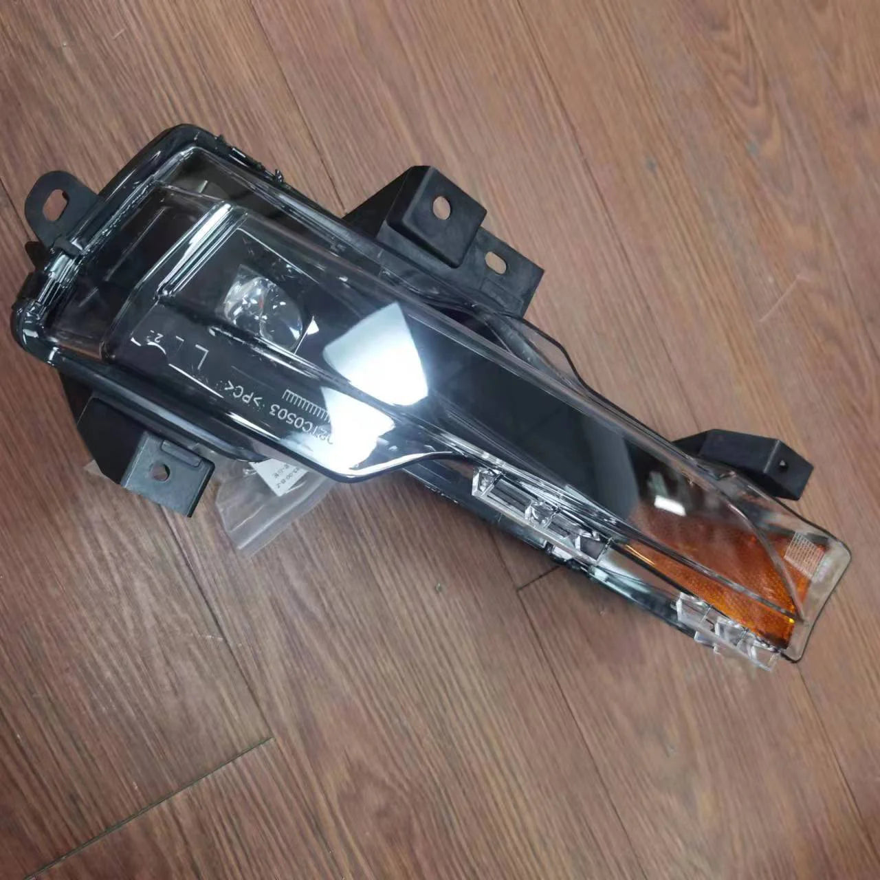 Front Bumper Fog Light Replacement for Tesla Model 3 / Model Y (US Version) | OE-Grade Yellow Lens Fog Lamps | 1077391-00 & 1077392-00