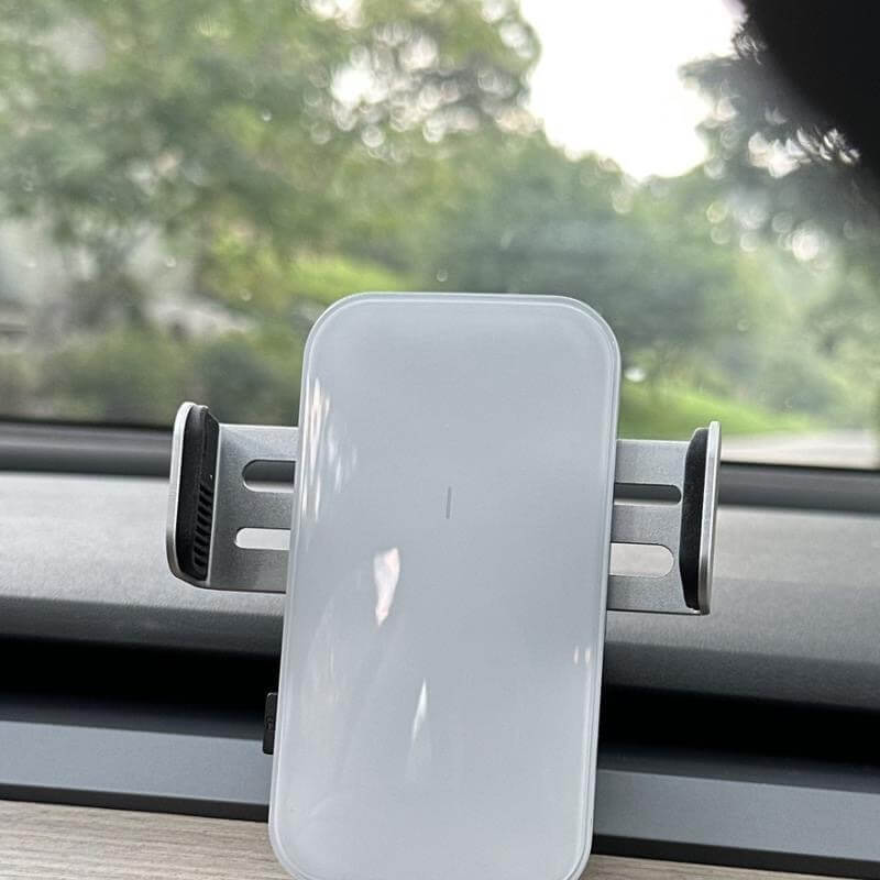 X-Auto Solar Magnetic Phone Holder for Tesla Model 3 & Model Y – Wireless Solar Charging Car Mount