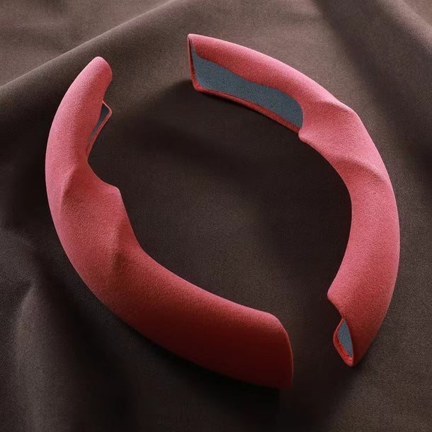 Suede Steering Wheel Cover for Tesla Model 3 & Model Y – Anti-Slip Grip, Enhanced Comfort, Luxury Interior Upgrade