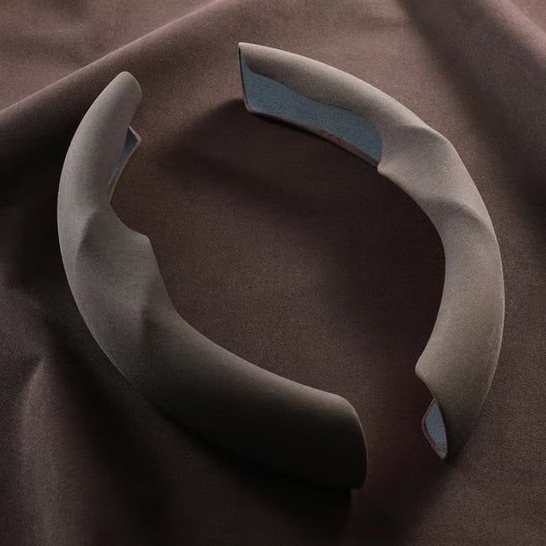 Suede Steering Wheel Cover for Tesla Model 3 & Model Y – Anti-Slip Grip, Enhanced Comfort, Luxury Interior Upgrade