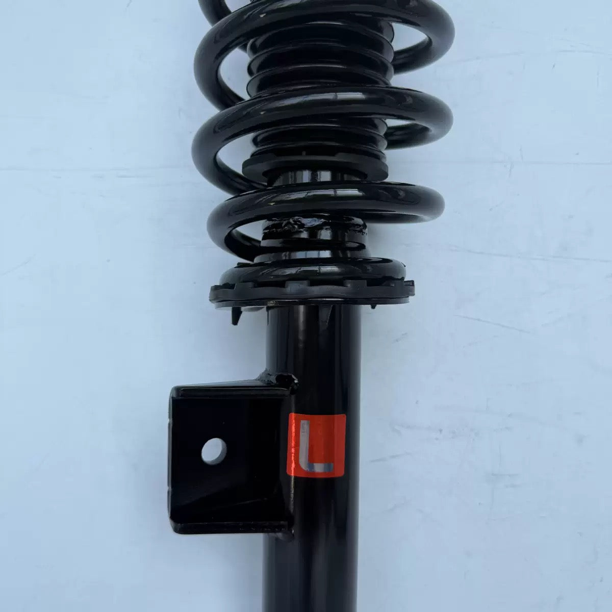 Tesla Model 3 Front Suspension Shock Absorber Assembly 1044090-00-A 1044095-00-A OEM Replacement Strut Damper for Tesla Model 3 RWD AWD Performance 2017-2023