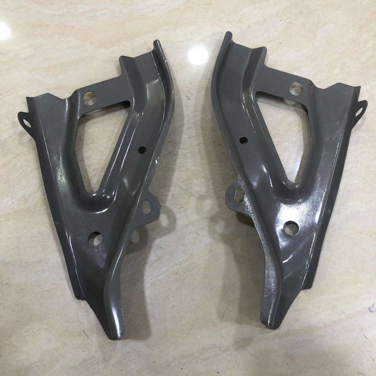 Tesla Model Y Front Fender Support Bracket 1487695-S0-A 1487696-S0-A Replacement Body Panel Mounting Brackets