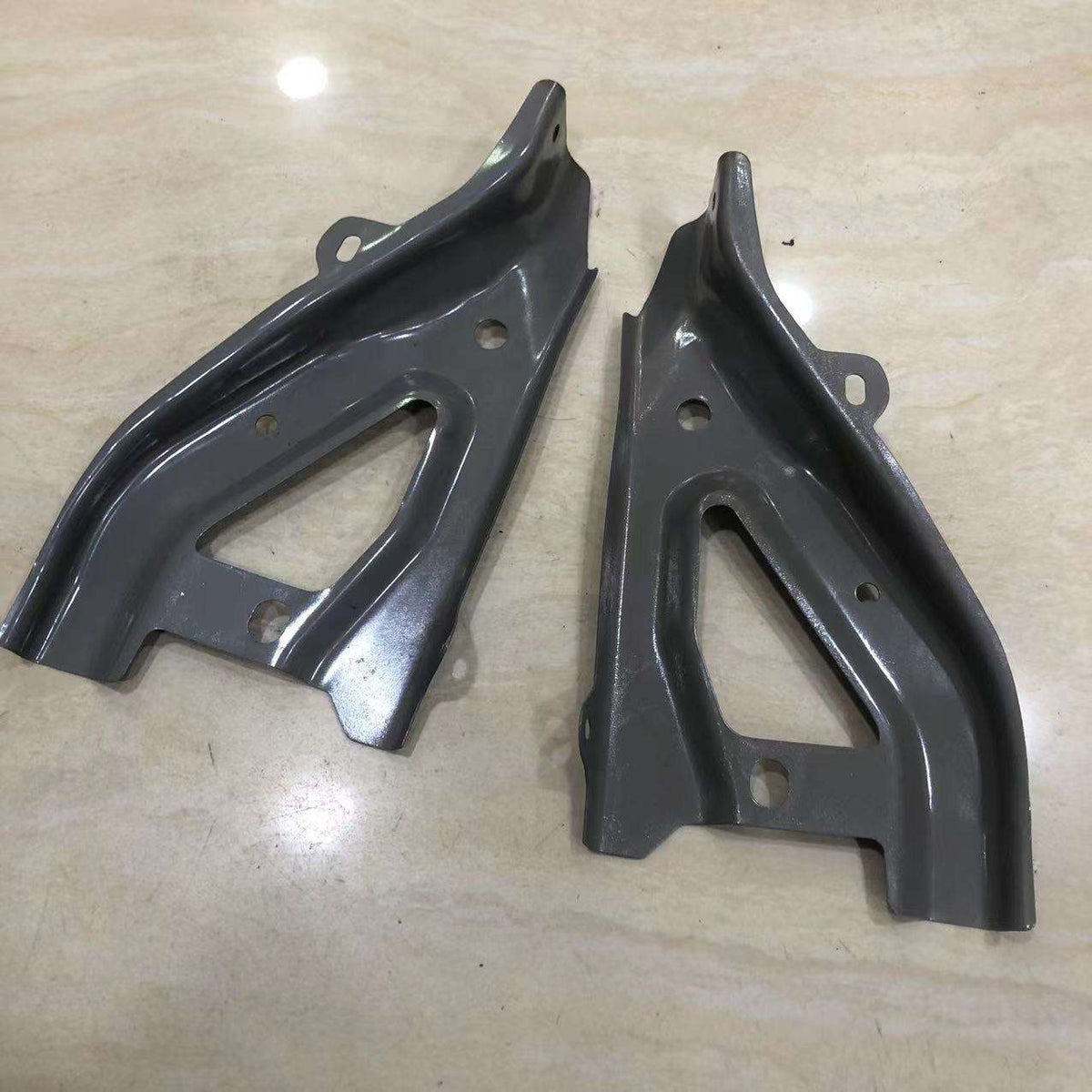 Tesla Model Y Front Fender Support Bracket 1487695-S0-A 1487696-S0-A Replacement Body Panel Mounting Brackets