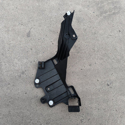 Tesla Model Y C-Pillar Bracket 1514419-00-B / 1058356-00-C Rear Body Panel Support Replacement Part