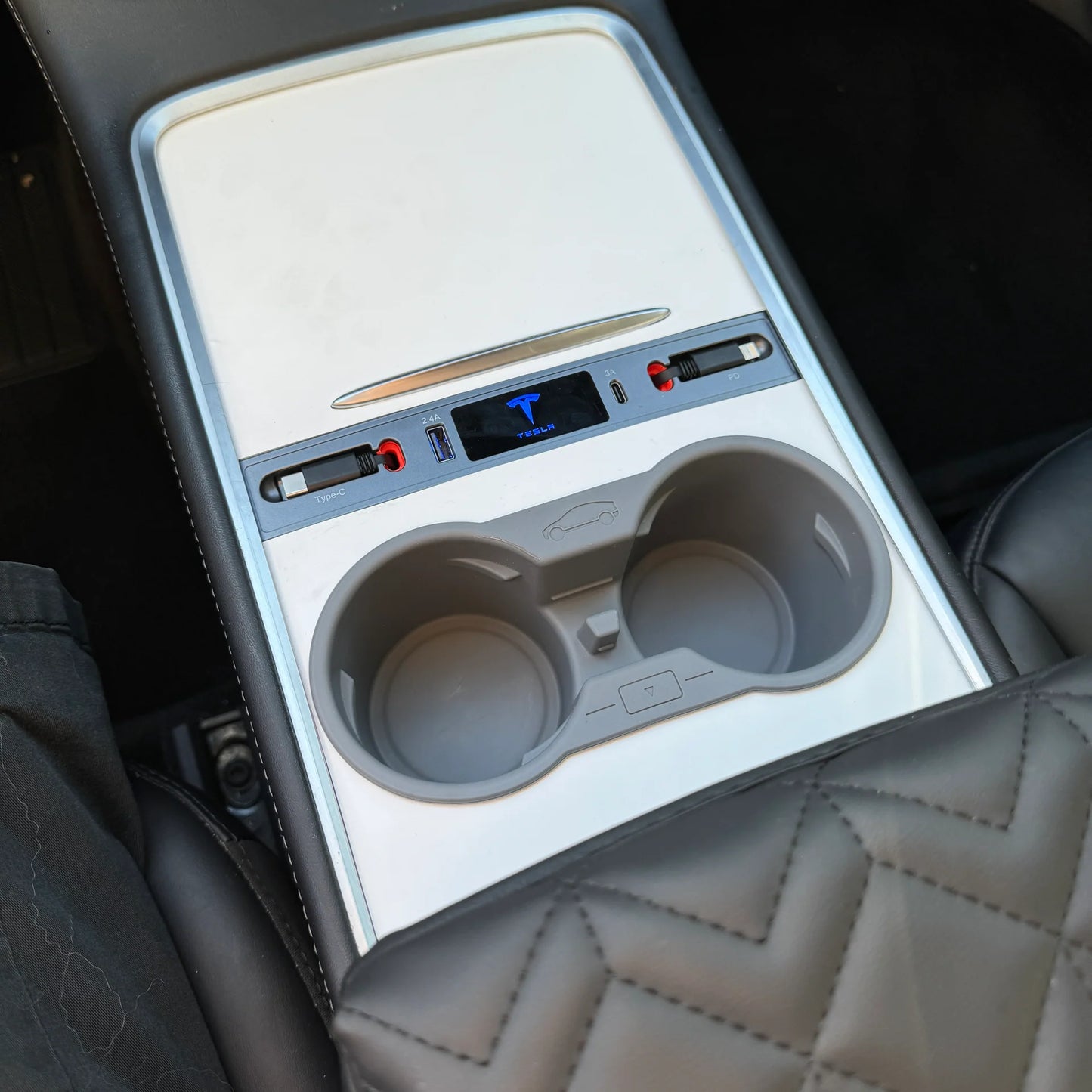 Tesla Model 3 & Model Y Center Console USB-C Docking Hub Charger with Dual Retractable Cables (27W Fast Charging) – OEM Grey Finish | 2021–2023 Model 3 & 2021–2024 Model Y