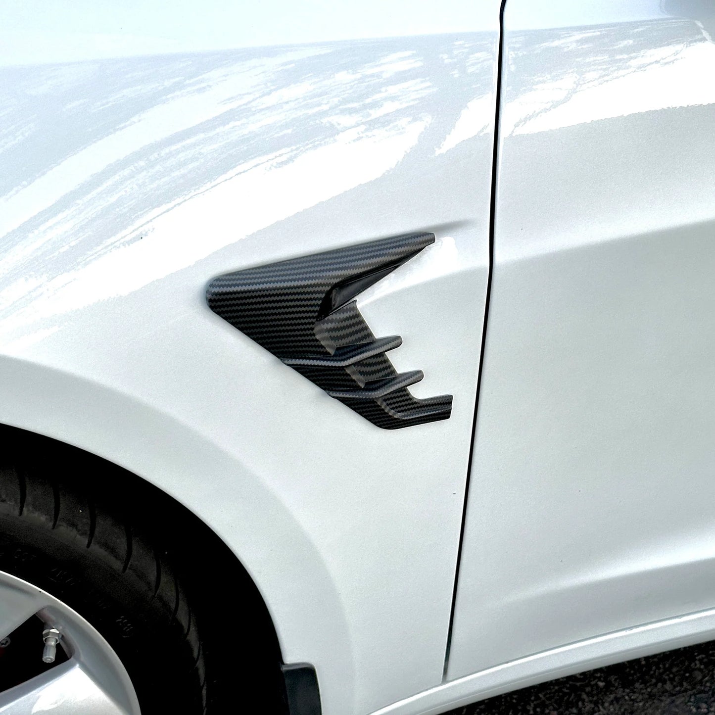 Tesla Model 3 (2017–2023) & Tesla Model Y (2020–2025) Turn Signal Cap & Fender Accent Flares (1 Pair) – ABS Plastic | Satin Black / Gloss Black / Carbon Fiber Look | Gen 2 & Gen 3 Compatible