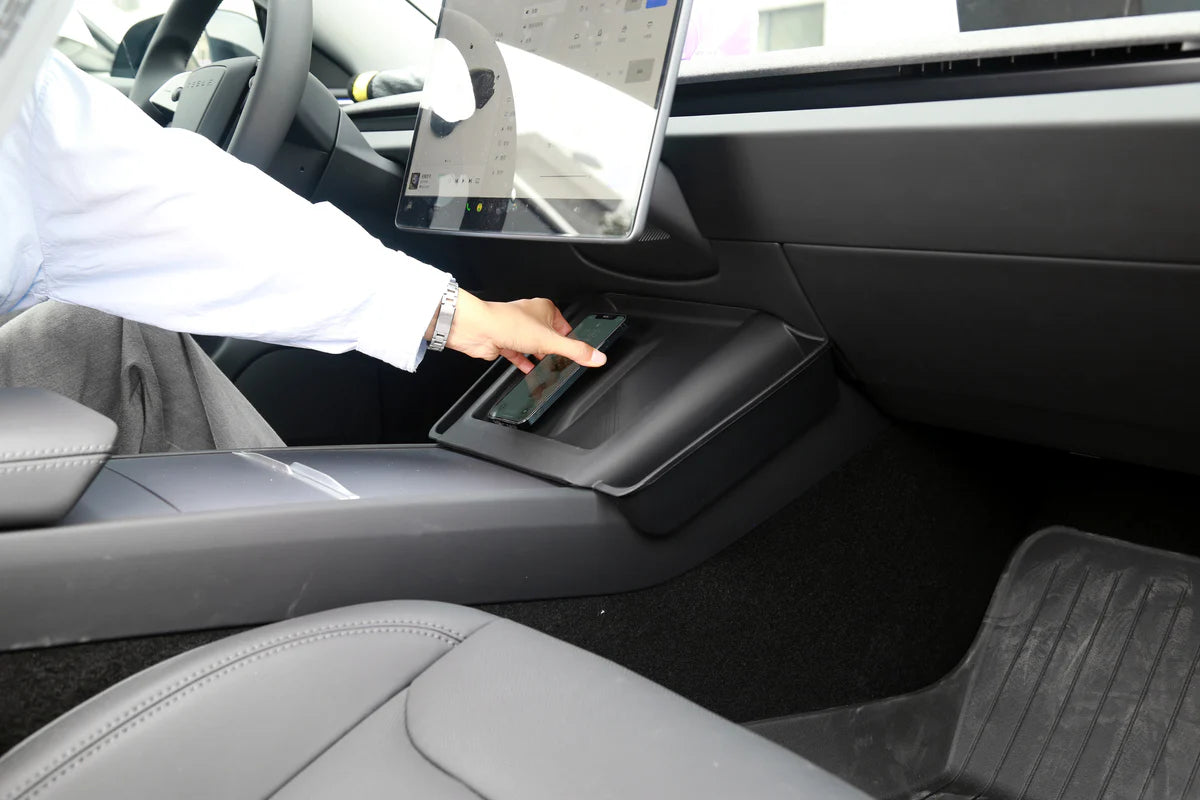 Wireless Charging Silicone Organizer Pad for Tesla Model 3 Highland 2024+ – Anti-Slip Center Console Protective Mat with Storage