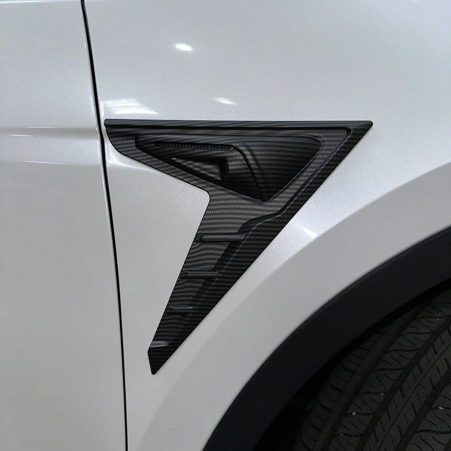 2017–2024 Tesla Model 3 & Model Y Full-Cover Turn Signal Caps & Fender Accent Flares – Carbon Fiber Coated, Glossy & Matte Options (1 Pair, Gen 2/3 Hardware)