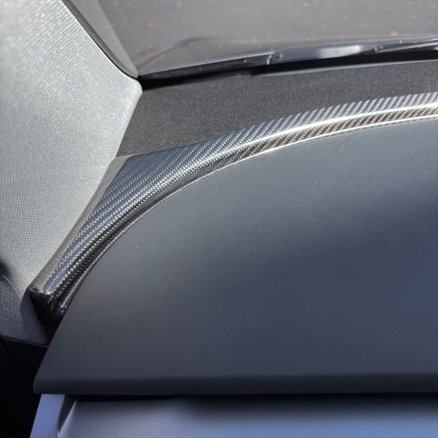 2017–2023 Tesla Model 3 & 2020–2025 Model Y Upper Dashboard Overlay (2-Piece Set) – Real Dry Molded Carbon Fiber Interior Trim