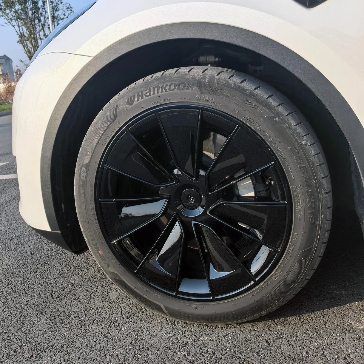 Performance-Style Wheel Covers for Tesla Model Y 19-Inch Gemini Wheels (2020–2025.02) | Directional Left & Right Aerodynamic Hubcap Set – Glossy Sport Upgrade, Easy Install, Includes Center Caps