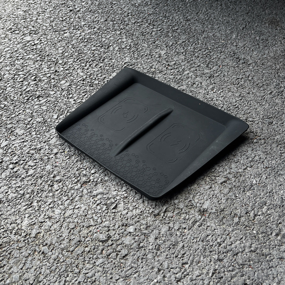 Anti-Slip Silicone Wireless Charging Pad Liner for Tesla Model Y Juniper Standard 2025 2026 2027 Center Console Phone Dock Protector Mat