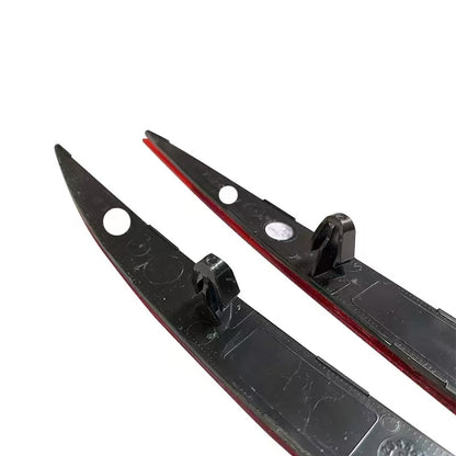 Tesla Model 3 Rear Bumper Reflector Left & Right Side Replacement 1077406 / 1077407 Rear Fog Light Reflective Trim Accessories for Tesla Model 3 2017–2023