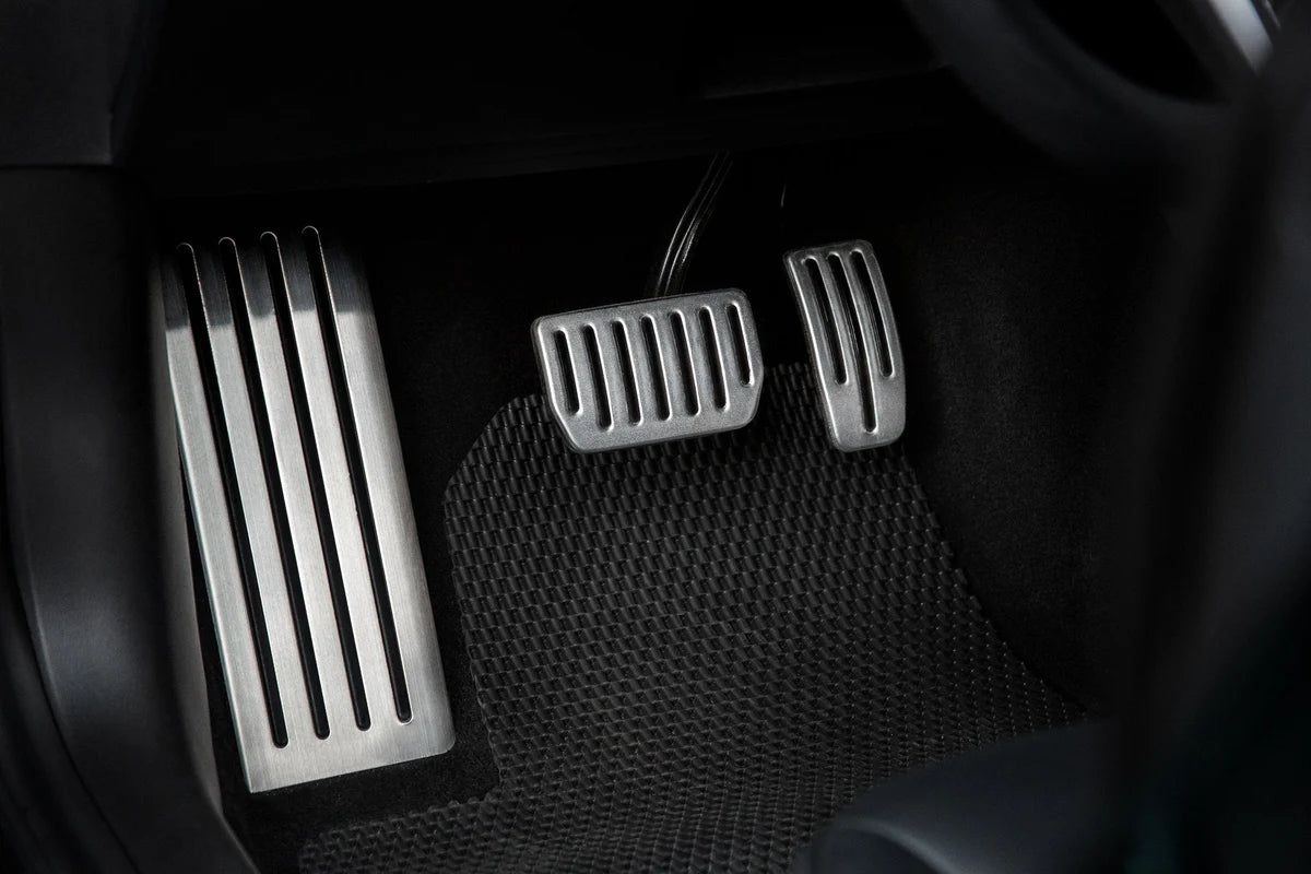 Brushed Metal Foot Rest Dead Pedal Cover for Tesla Model 3 (LHD) – Non-Slip Performance Interior Upgrade