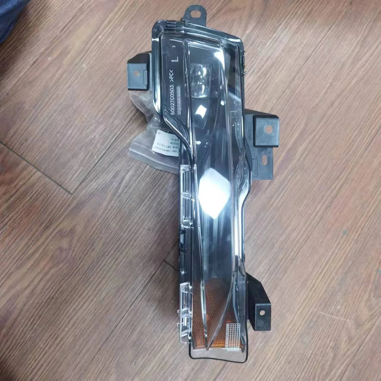 Front Bumper Fog Light Replacement for Tesla Model 3 / Model Y (US Version) | OE-Grade Yellow Lens Fog Lamps | 1077391-00 & 1077392-00