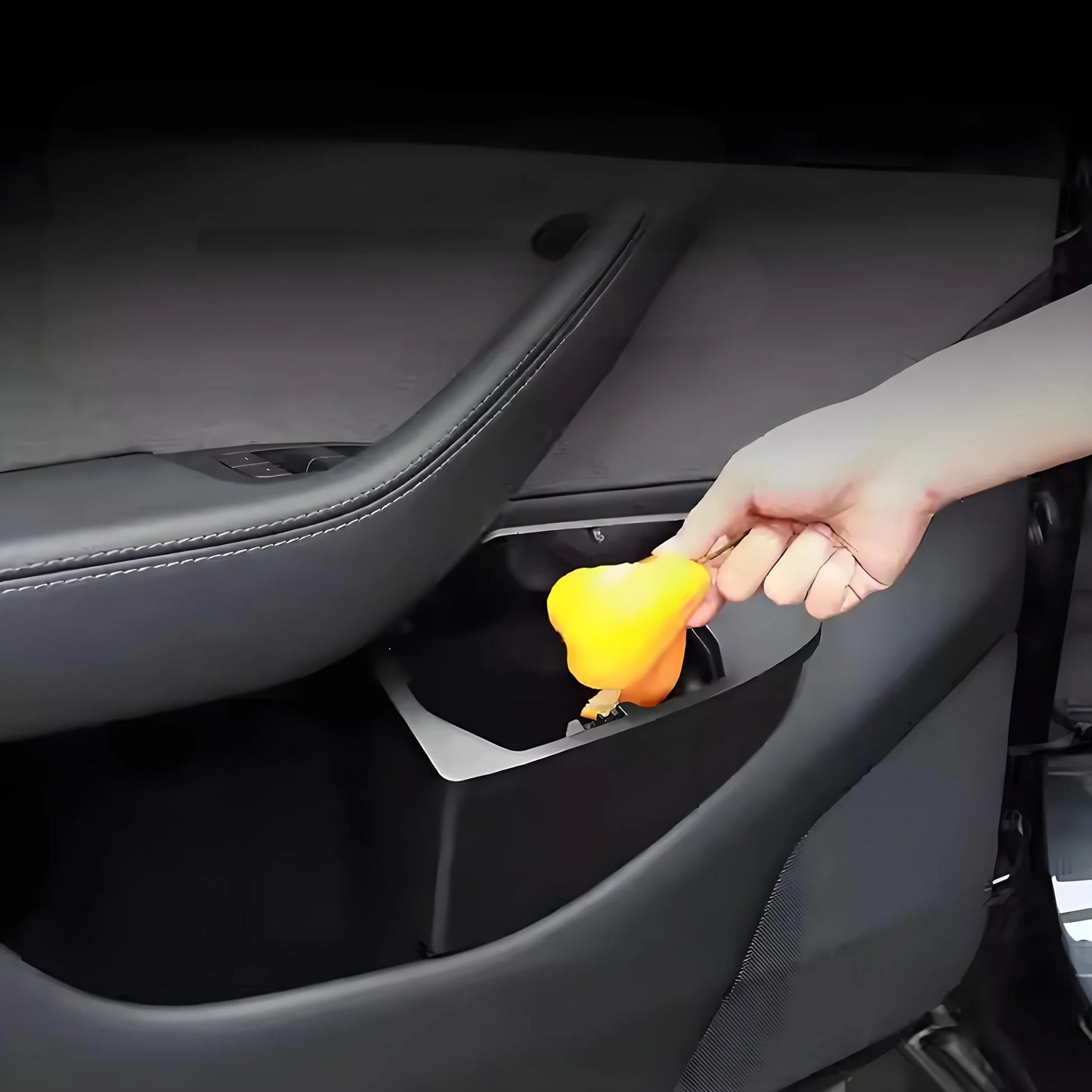 Front Door Trash Can Organizer for Tesla Model Y Juniper (2025+) – Custom-Fit Waste Bin (2PCS)