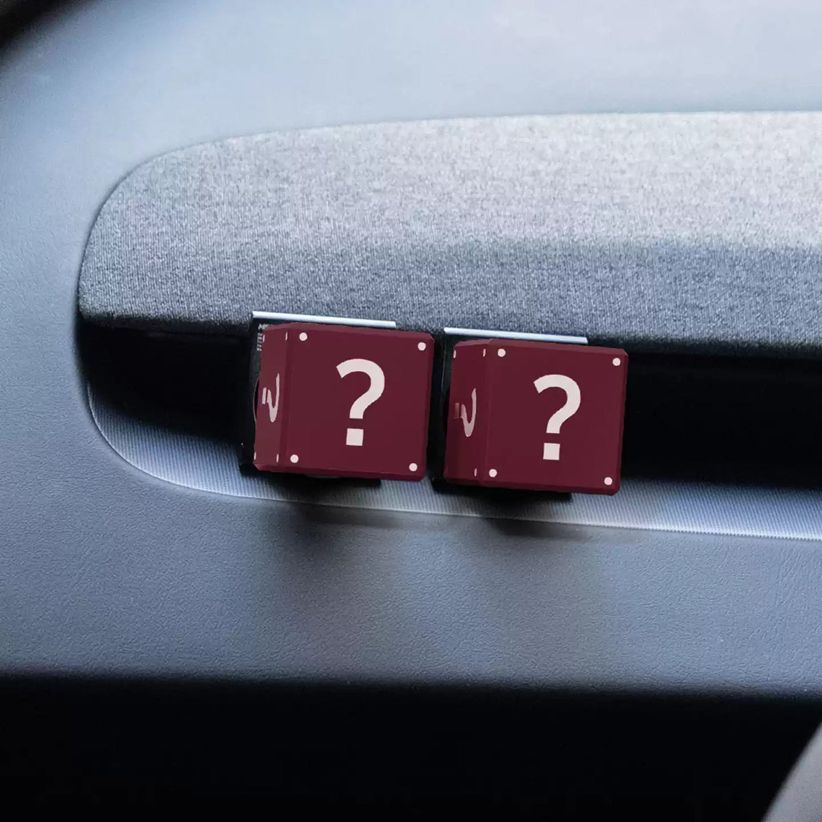 Tesla Model 3 & Model Y Red Surprise Cube Vent Hook - English detail 2