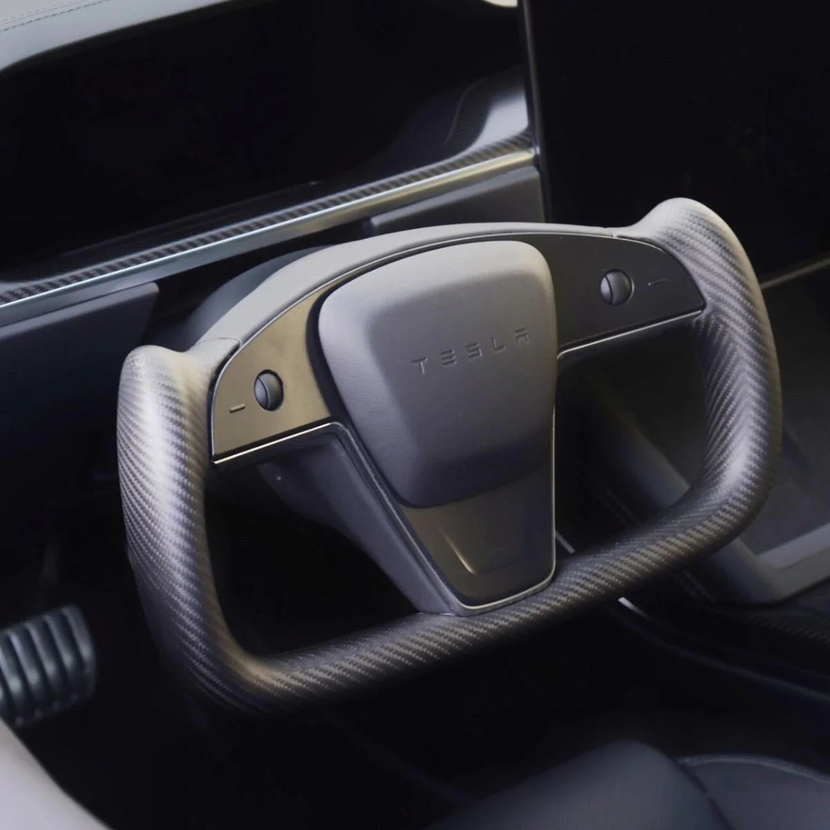 Carbon Fiber Yoke Steering Wheel Upgrade for Tesla Model S / X (2021–2025) – Ergonomic Plaid-Style Replacement