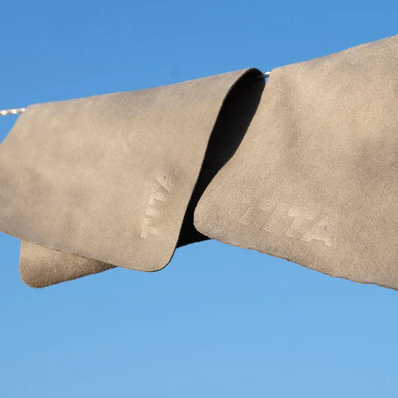 Ultra-Soft Microfiber Car Cleaning Cloth – Scratch-Free, Super Absorbent Detailing Towel for Interior & Exterior Care