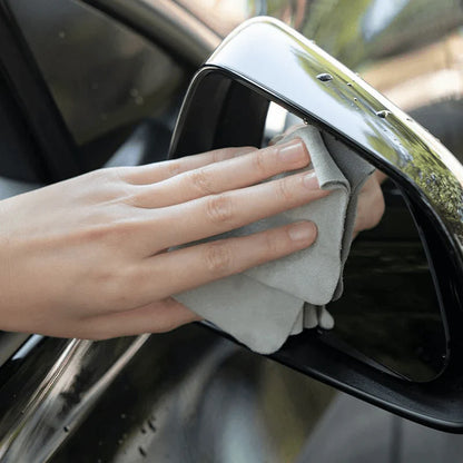 Ultra-Soft Microfiber Car Cleaning Cloth – Scratch-Free, Super Absorbent Detailing Towel for Interior & Exterior Care