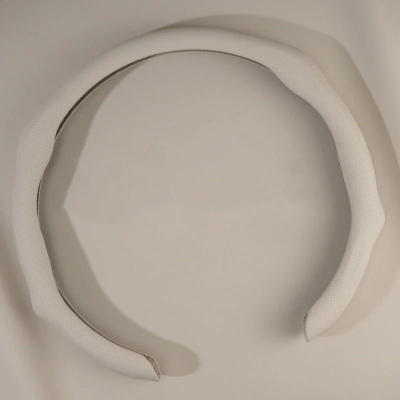 Ultra-Thin Steering Wheel Cover for Tesla Model 3, Model Y, Model S, Model X – Non-Slip, Breathable & All-Season Grip