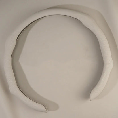 Ultra-Thin Steering Wheel Cover for Tesla Model 3, Model Y, Model S, Model X – Non-Slip, Breathable & All-Season Grip