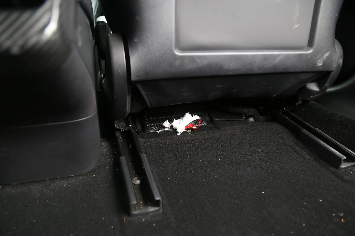 Under-Seat Air Vent Cover for Tesla Model 3 (2021–2023.10) – ABS Protective Vent Guard, Easy No-Damage Installation, Prevents Debris & Clogging